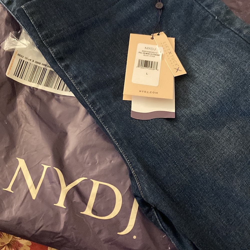 NYDJ bought on cyber Monday. Can’t return. Size large Marilyn pull on.